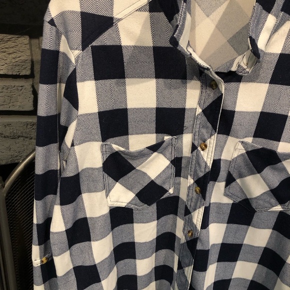 Eden & Olivia Soft Checkered Plaid Button Down - Picture 2 of 3